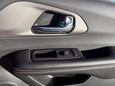 2027 Chrysler Pacifica PACIFICA SELECT AWD