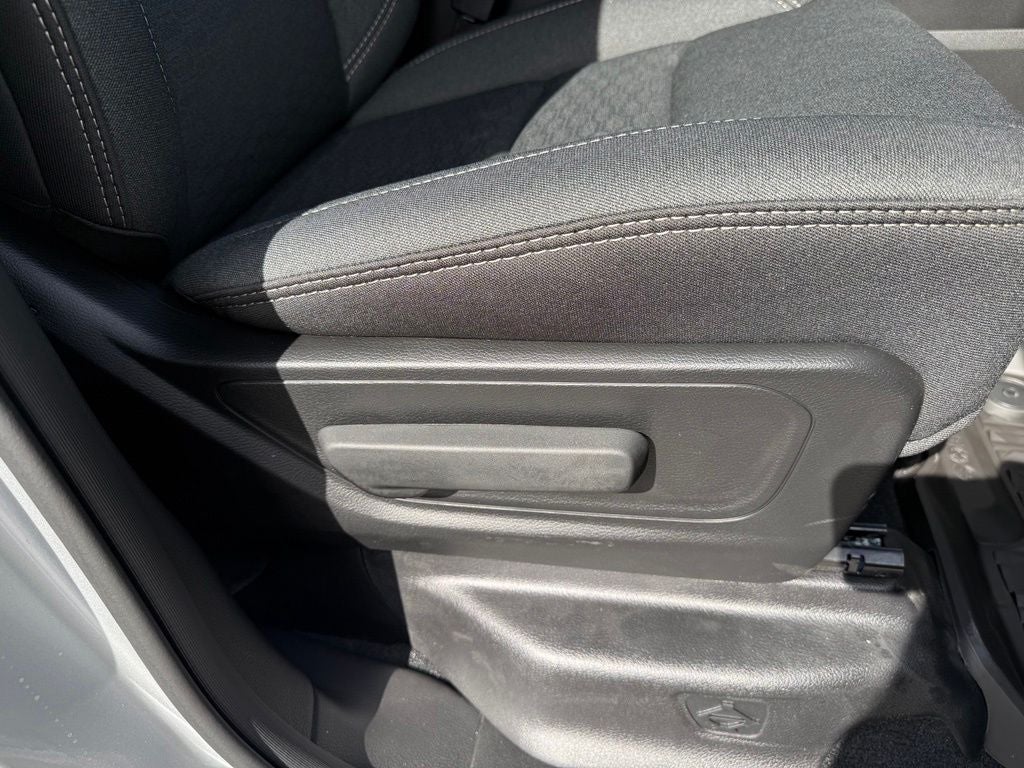 2026 RAM 1500 Big Horn/Lone Star Night Edition