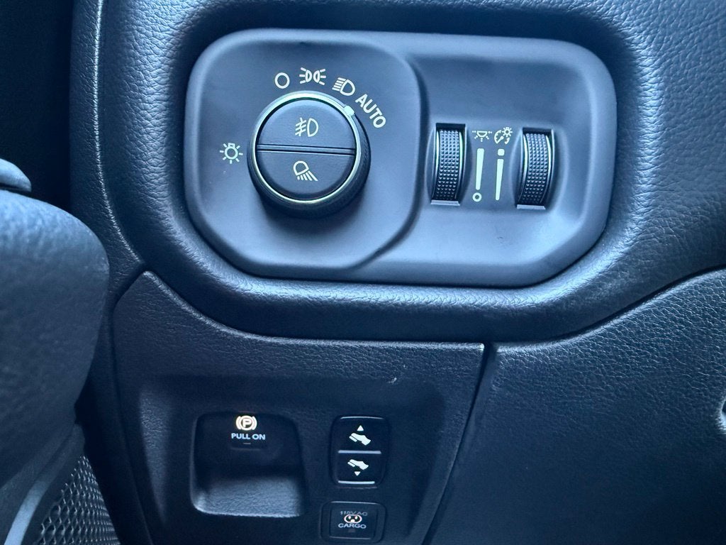 2027 RAM 1500 RAM 1500 BIG HORN CREW CAB 4X4 5'7' BOX
