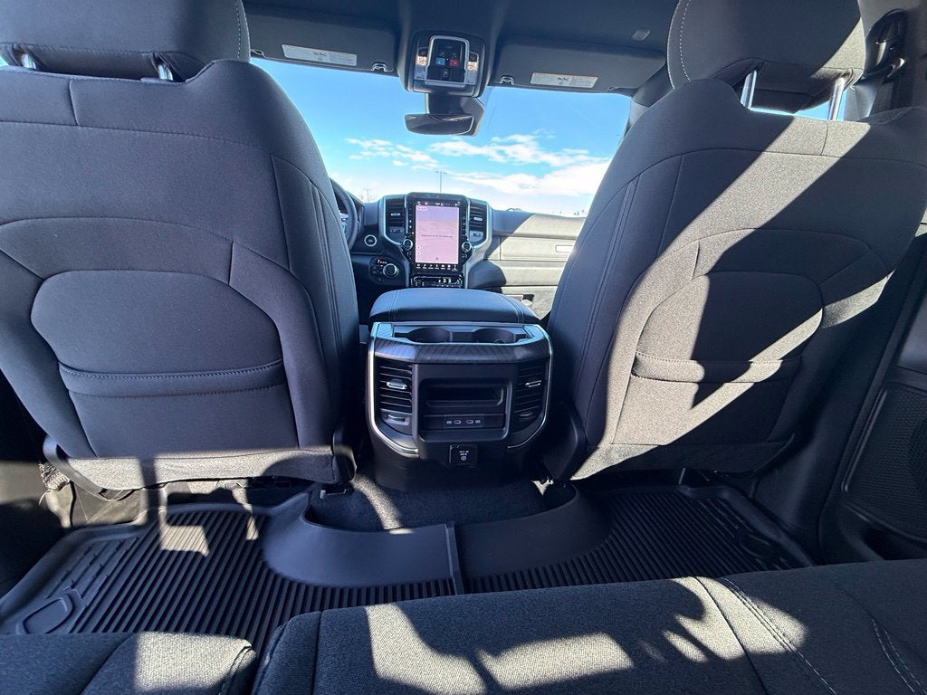 2027 RAM 1500 RAM 1500 BIG HORN CREW CAB 4X4 5'7' BOX