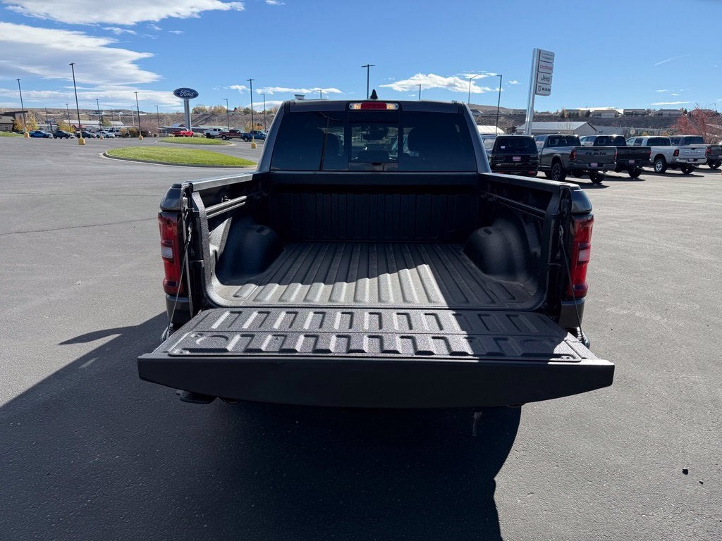 2027 RAM 1500 RAM 1500 BIG HORN CREW CAB 4X4 5'7' BOX
