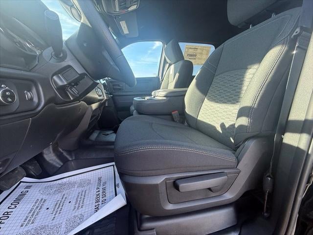2027 RAM 2500 2500 TRADESMAN CREW CAB 4X4 6'4' BOX