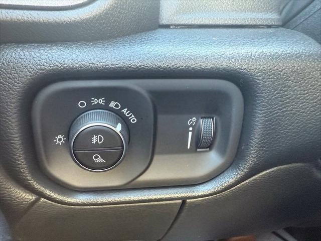 2027 RAM 2500 2500 TRADESMAN CREW CAB 4X4 6'4' BOX