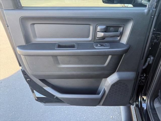 2027 RAM 2500 2500 TRADESMAN CREW CAB 4X4 6'4' BOX