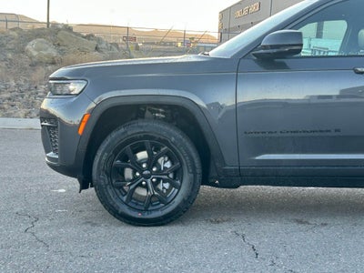 2026 Jeep Grand Cherokee Laredo