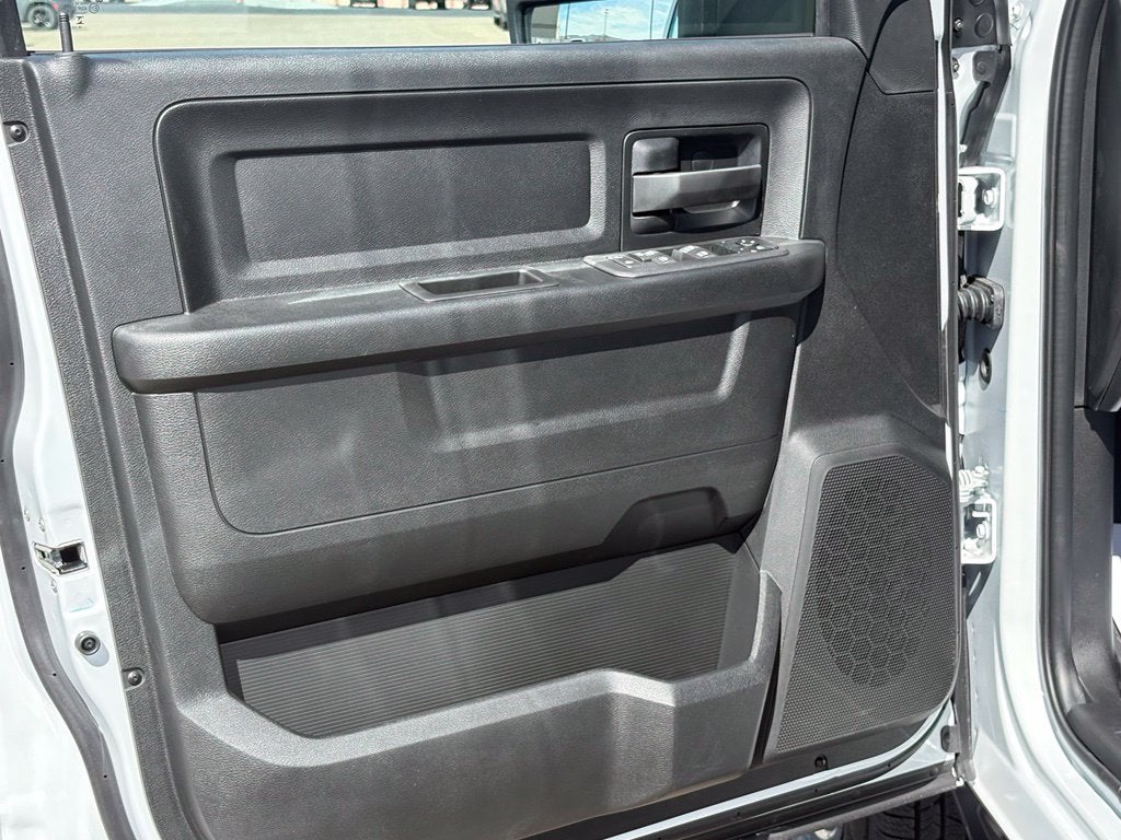 2027 RAM 3500 Tradesman DRW