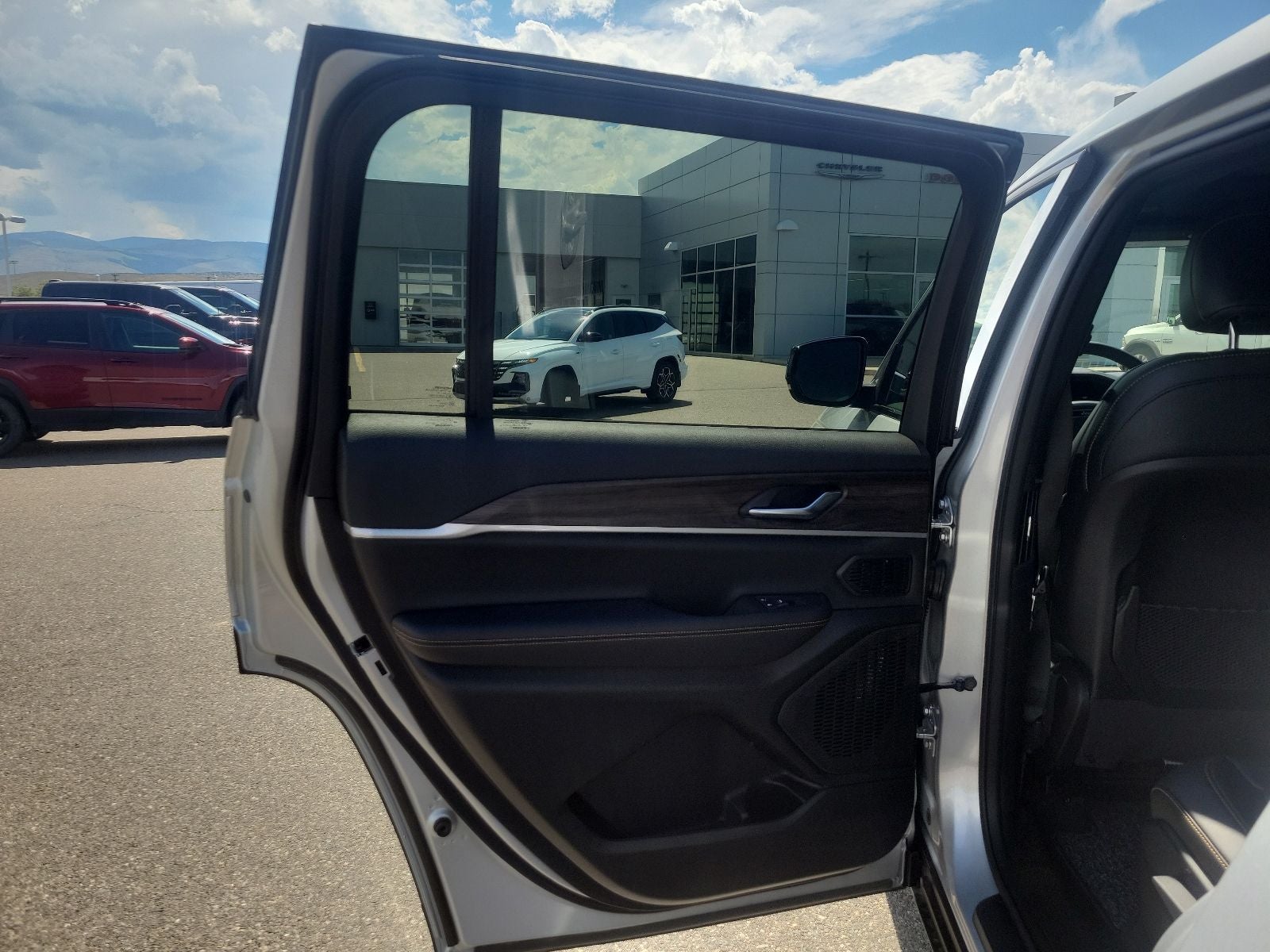 2026 Jeep Grand Cherokee 85th Anniversary Edition