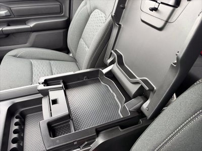 2027 RAM 1500 1500 EXPRESS CREW CAB 4X4 5'7' BOX