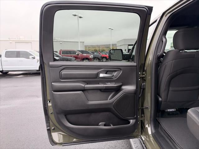 2027 RAM 1500 1500 EXPRESS CREW CAB 4X4 5'7' BOX