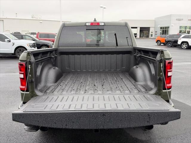 2027 RAM 1500 1500 EXPRESS CREW CAB 4X4 5'7' BOX
