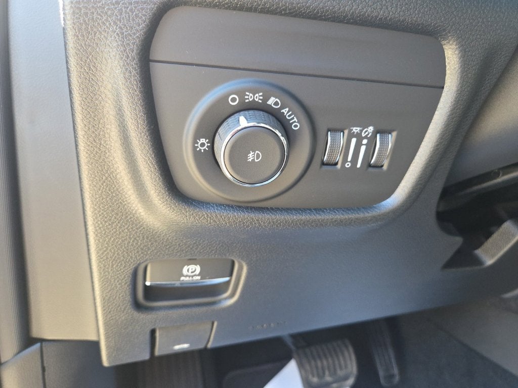 2027 Jeep Grand Cherokee L Limited