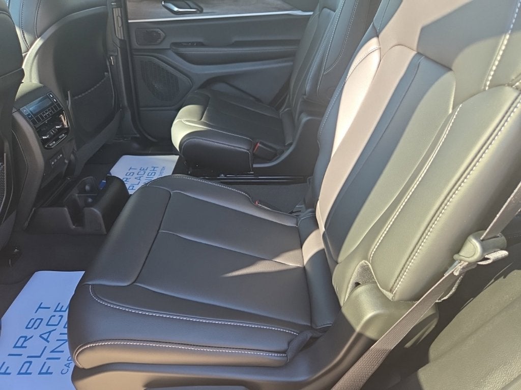 2027 Jeep Grand Cherokee L Limited