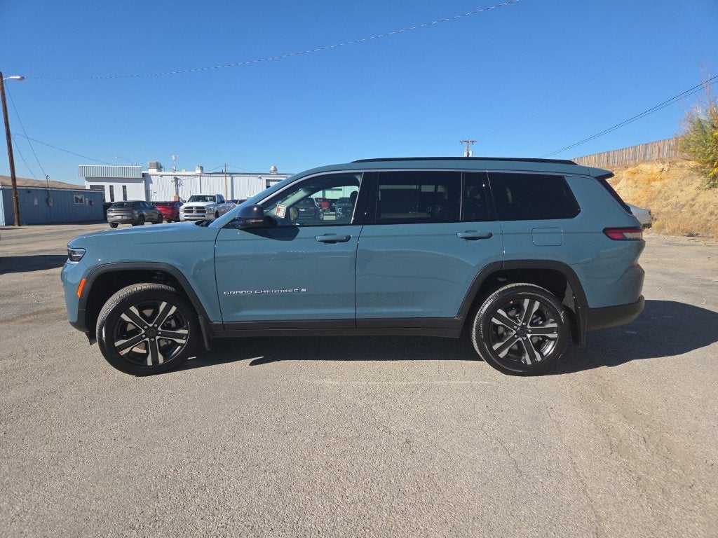 2027 Jeep Grand Cherokee L Limited