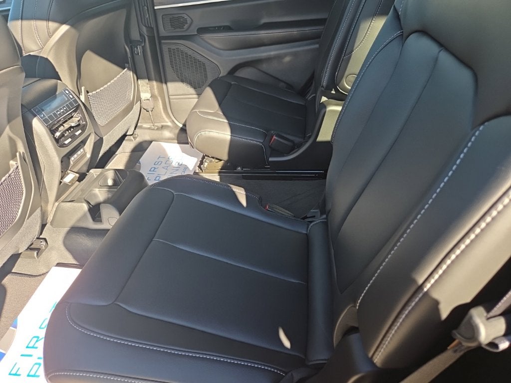 2027 Jeep Grand Cherokee L Limited