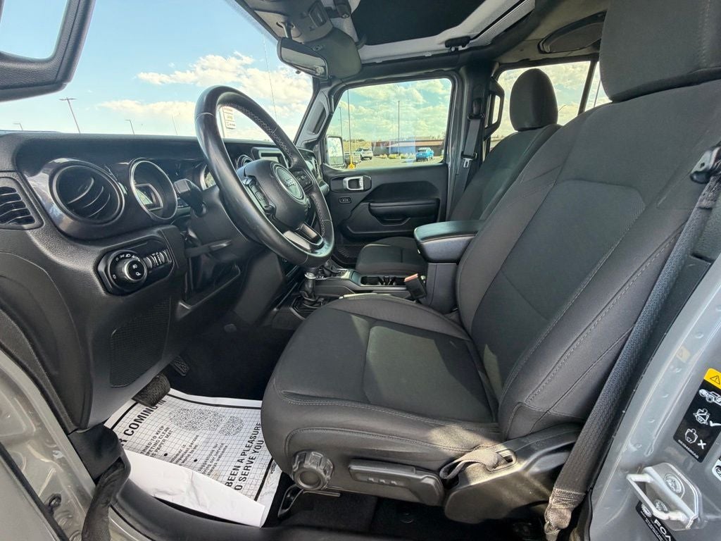 2022 Jeep Gladiator Sport