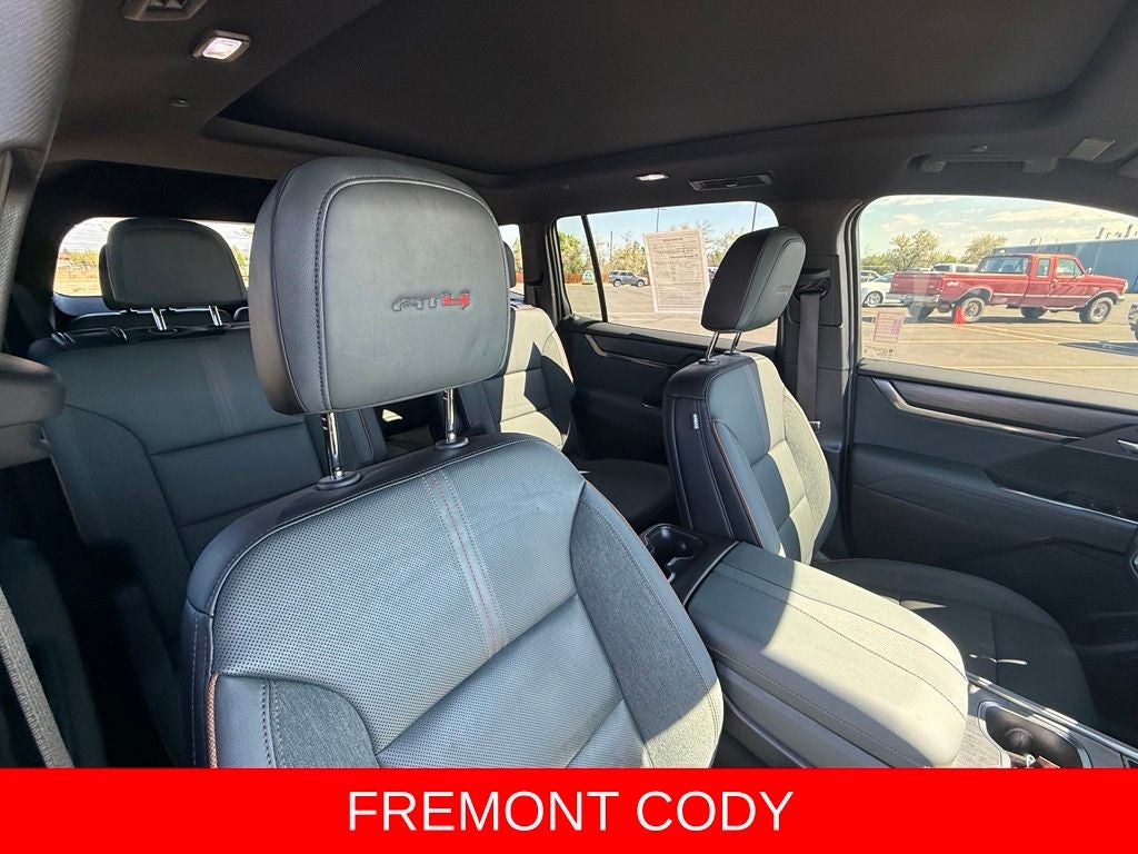 2025 GMC Acadia AT4