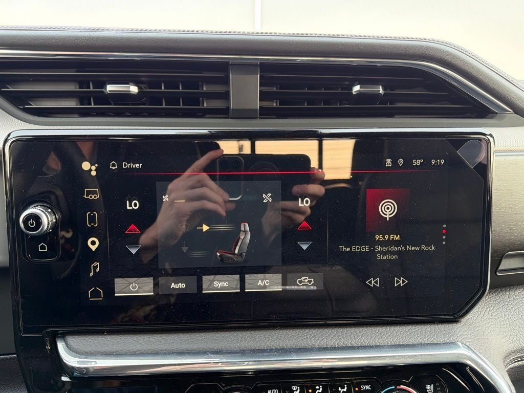 2025 GMC Sierra 2500HD Denali