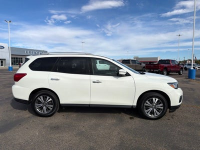 2020 Nissan Pathfinder SL