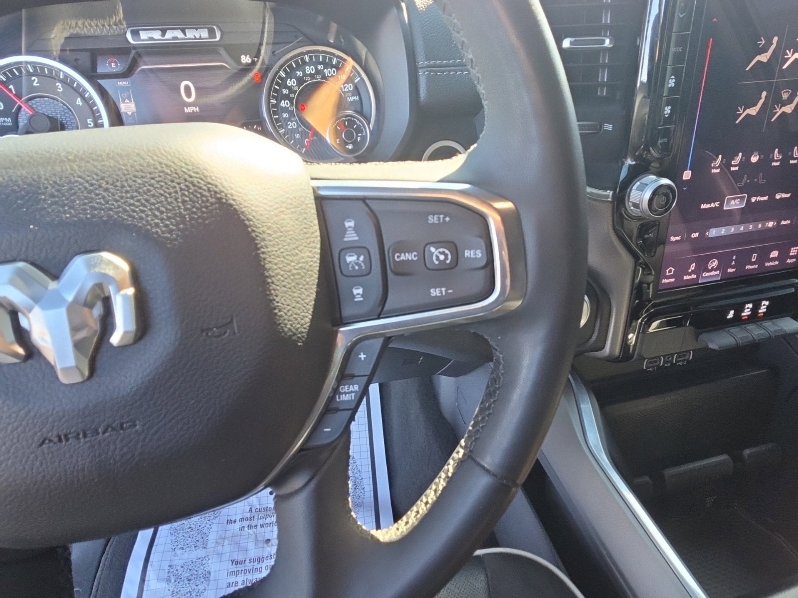 2025 RAM 1500 Laie Crew Cab 4x4 5'7' Box
