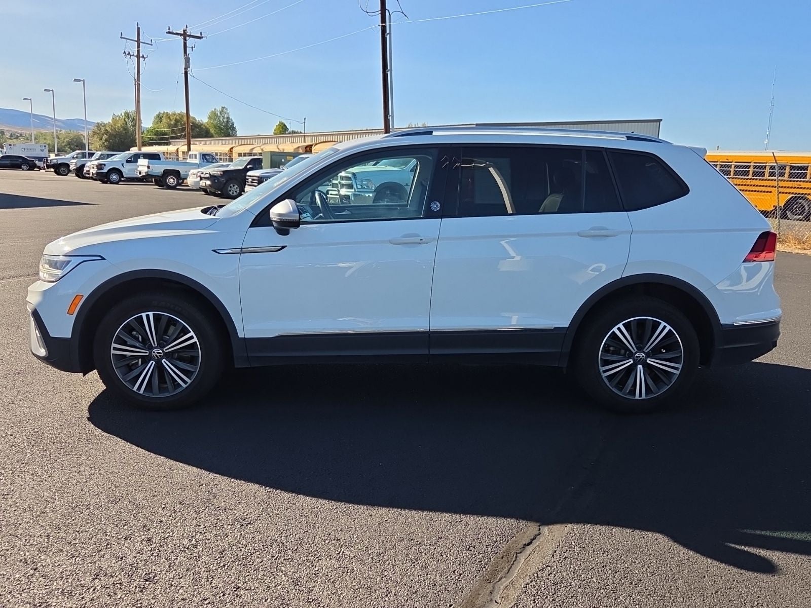 2024 Volkswagen Tiguan 2.0T Wolfsburg Edition